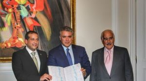 En mayo, el "civico" Camacho desconocido en ese entonces en Bolivia, ya se había reunido con el presidente de Colombia, Iván Duque. y el Ex presidente de Pastrana...